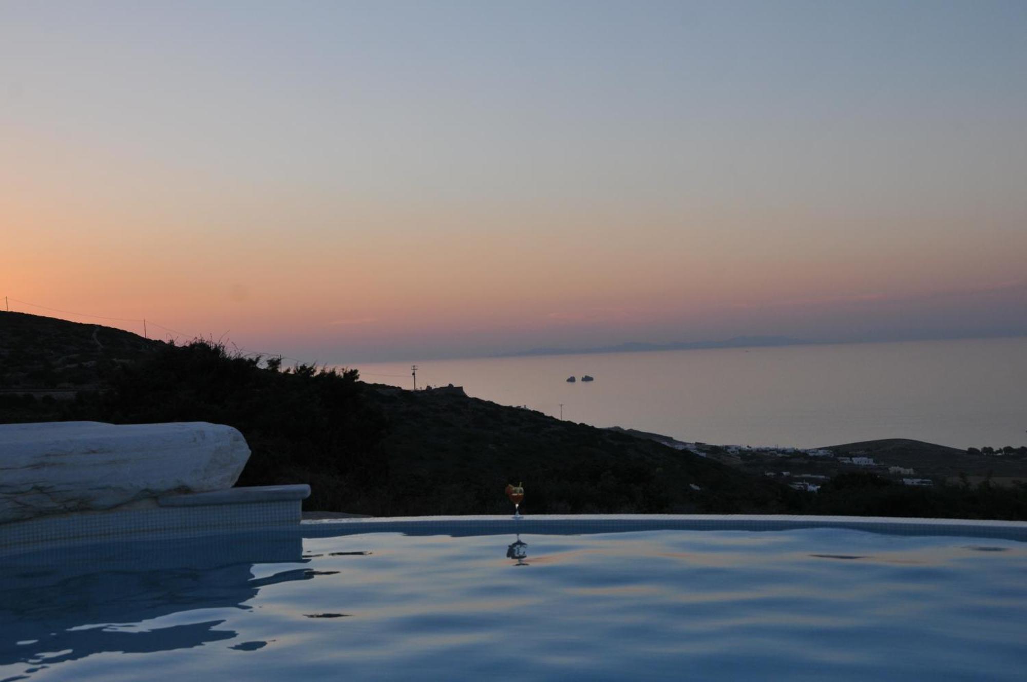 Villa Aeolos With 2 Private Pools Sarakíniko Exterior foto